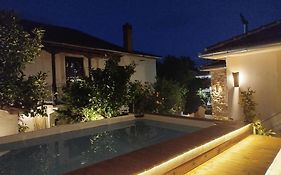 Oneiropetra Luxury House